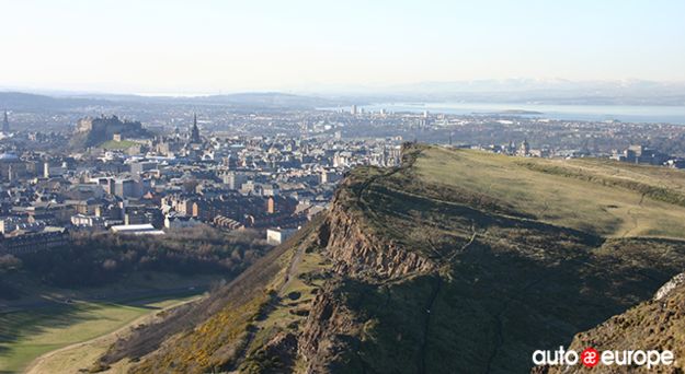 Arthurs Seat Edinburgh Skyline